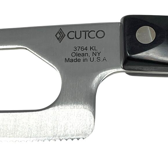 Cutco Cheese Knife Set-Charcuterie 2-Piece Gift Box Santoku & Traditional Style - Picture 13 of 16